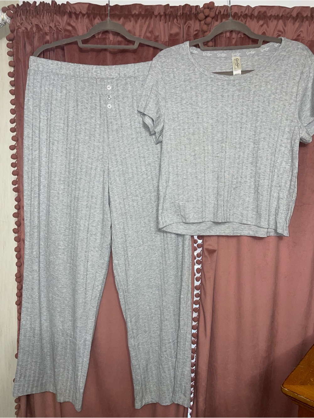 Jessica Simpson Ribbed Lounge pajama Set - Light Gray Top & matching Pants